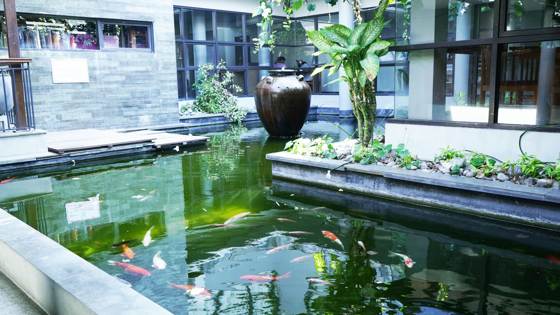 Grand Laguna Hotel & Villa